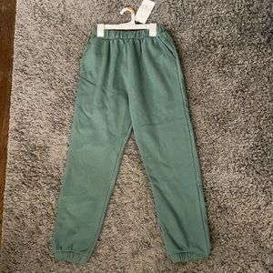 green sweatpants from zara